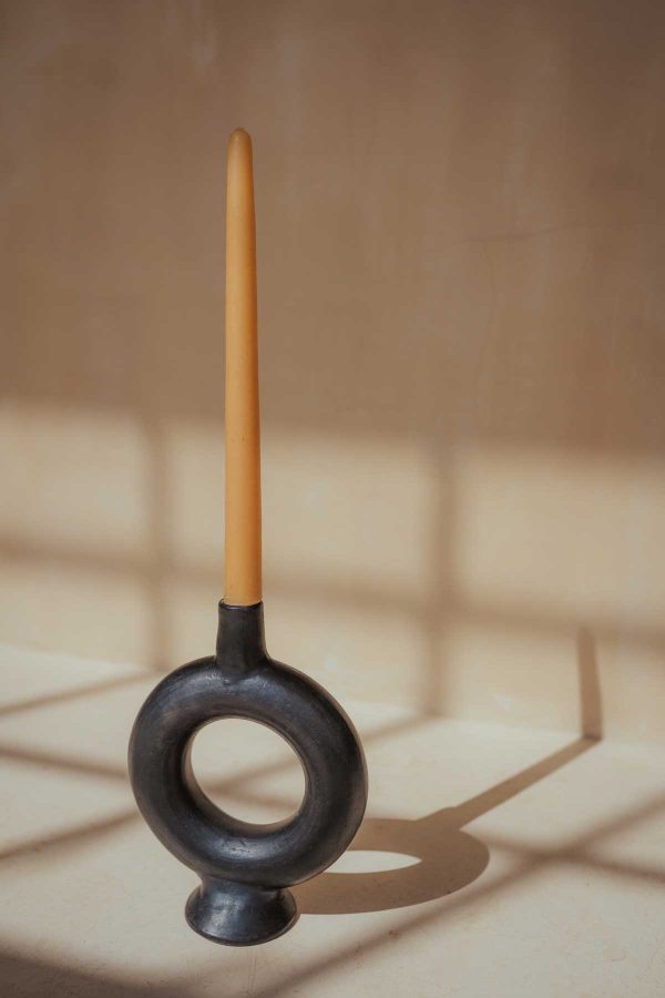 hun-candle-holder-black-clay-(2)